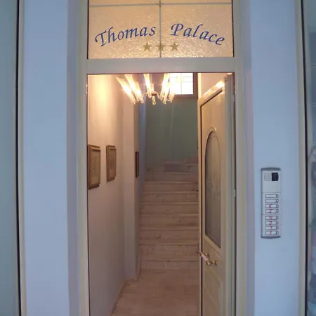 Guest Rooms, Studio 